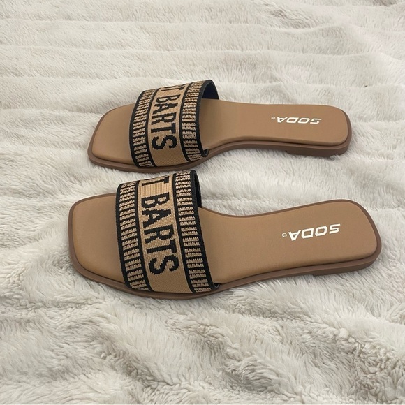 St Barts Tan and Black Sandals Slides Size 7 - Picture 6 of 8